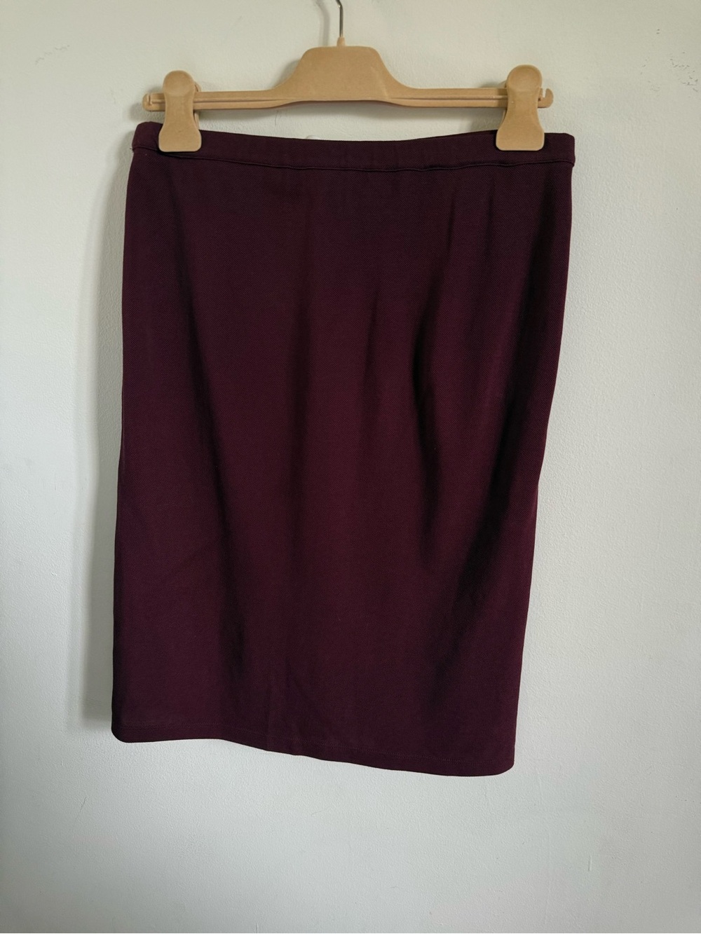 Miu Miu 2024 Burgundy Set Polo and Midi Skirt - Picture 7 of 7
